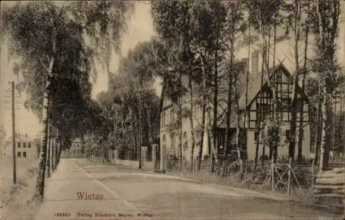 Ak Wietze in der Lüneburger Heide, Straßenpartie, Fachwerkhaus