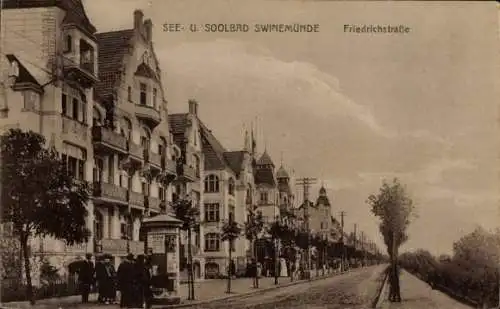 Ak Świnoujście Swinemünde Pommern, Friedrichstraße, Litfaßsäule