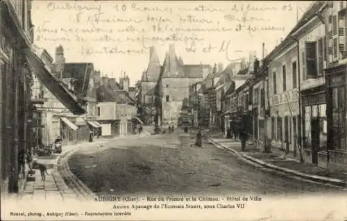 Ak Aubigny sur Nère Cher, Rue du Prieure, Chateau, Rathaus