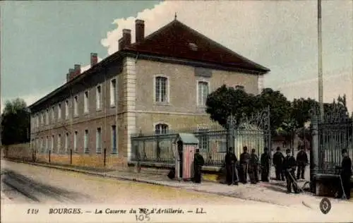 Ak Bourges Cher, La Caserne du 105 d'Artillerie