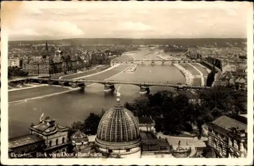 Ak Dresden Altstadt, Blick vom Dom elbaufwärts, Brücken