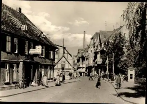 Ak Lübz in Mecklenburg, Ernst-Thälmann-Straße, Kreissparkasse