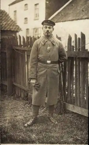 Foto Ak Deutscher Soldat in Uniform, Marine Artillerist, Portrait