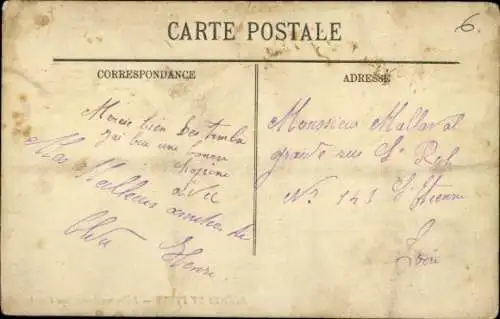 Ak Scenes et Types, Bedouines devant leur Gourbi, Maghreb