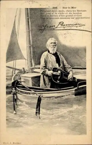 Ak Frankreich, Mann in Segelboot, Musikinstrument