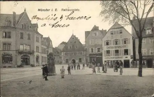 Ak Munster Münster Elsass Haut Rhin, Rathausplatz