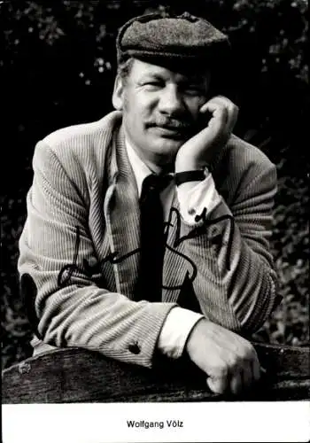 Ak Schauspieler Wolfgang Völz, Portrait, Mütze, Autogramm