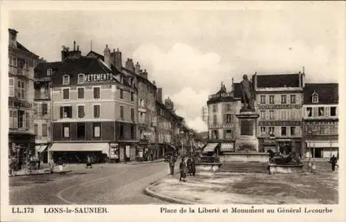 Ak Lons le Saunier Jura, Place de la Liberte, Monument au General Lecourbe