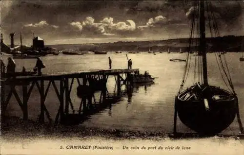 Ak Camaret sur Mer Finistère, Un coin du port du clair de lune