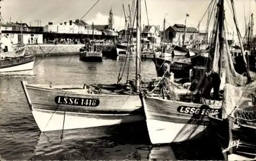 Ak Saint Gilles Croix de Vie Vendée, Le Port, Boote