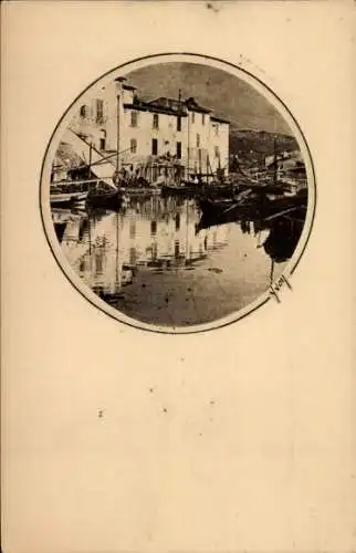 Passepartout Ak Martigues Bouches du Rhône, Teilansicht, Häuser am Wasser, Boote