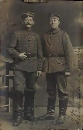 Foto Ak Deutsche Soldaten in Uniformen, Husar, I WK