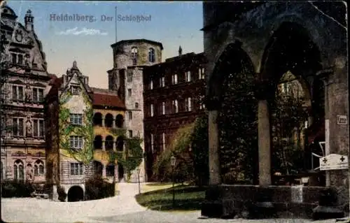 Ak Heidelberg am Neckar, Schlosshof