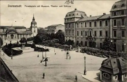 Ak Darmstadt in Hessen, Paradeplatz, Museum, Theater, Schloss