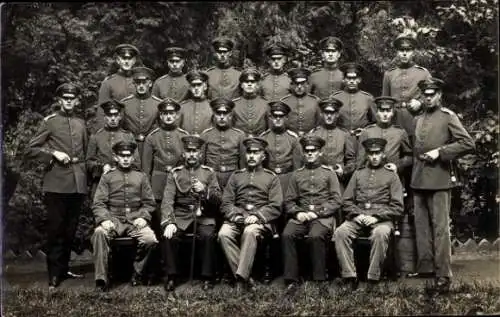 Foto Ak Celle in Niedersachsen, Gruppenbild Soldaten