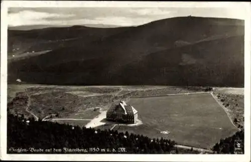 Ak Oberwiesenthal Erzgebirge Sachsen, Sachsenbaude auf dem Fichtelberg, Klinke Fliegeraufnahme 10719