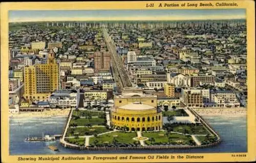 Ak Long Beach Kalifornien USA, Municipal Auditorium in Foreground, Oil Fields in the Distance