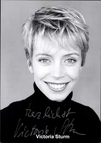 Ak Schauspielerin Victoria Sturm, Portrait, Autogramm