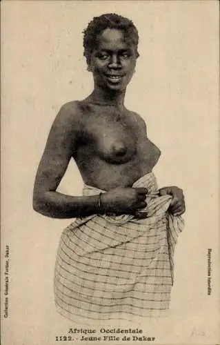 Ak Dakar Senegal, Barbusige Frau