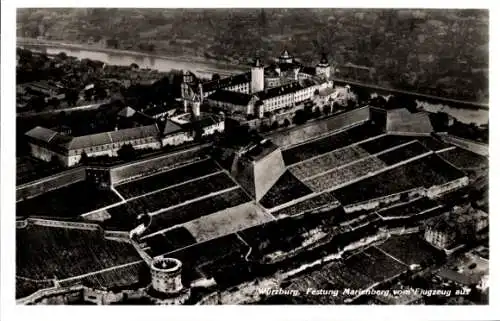 Ak Würzburg am Main Unterfranken, Festung Marienberg, Fliegeraufnahme