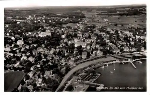 Ak Starnberg am Starnberger See Oberbayern, Fliegeraufnahme