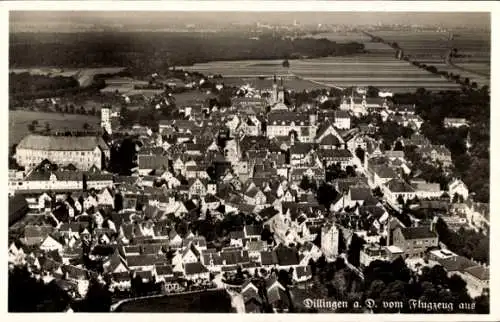 Ak Dillingen an der Donau in Nordschwaben, Fliegeraufnahme von der Stadt