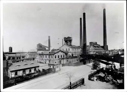 Foto Zwickau in Sachsen, Fabrik, Schornsteine