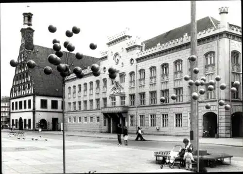 Foto Zwickau in Sachsen, Hauptmarkt, Frau mit Kind, Kinderwagen