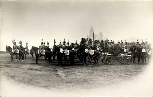 Foto Ak Karlsruhe in Baden Württemberg, Deutsche Soldaten in Uniformen, Parade