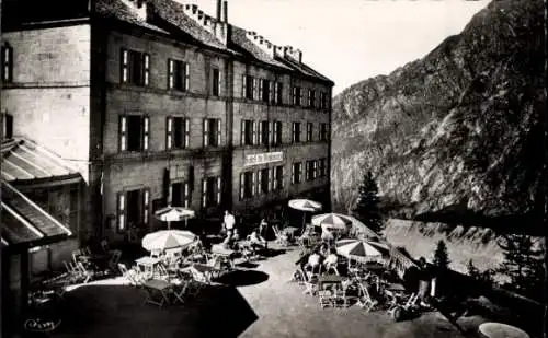 Ak Chamonix Mont Blanc Haute Savoie, La Mer de Glace, Hotel du Montanvers et sa Terrasse