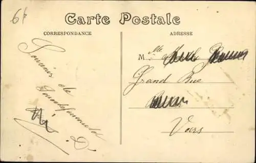 Ak La Rochefoucauld Charente, Kirche aus dem 13. und 15. Jahrhundert