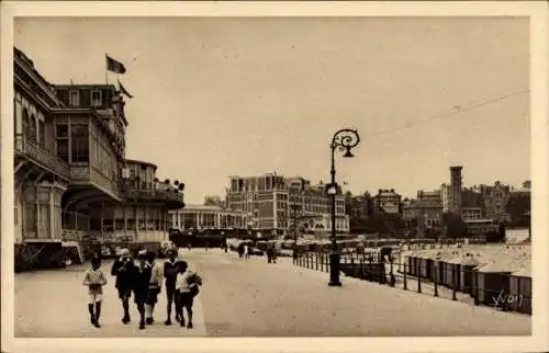 Ak Dinard Ille et Vilaine, La Digue-Promenade et les Hotels