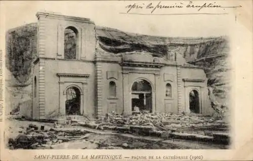 Ak Saint Pierre de la Martinique, Face de la Cathédrale, 1902