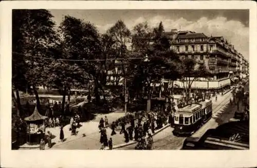 Ak Toulouse Haute Garonne, La rue d'Alsace-Lorraine et le Square du Capitole, Straßenbahn