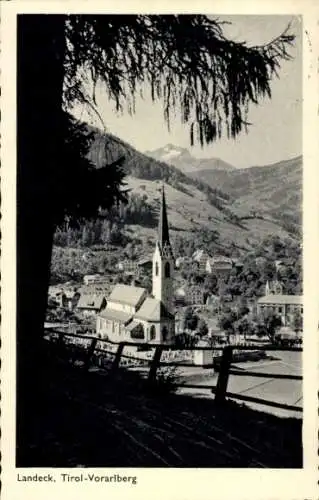 Ak Landeck in Tirol, Durchblick zur Kirche
