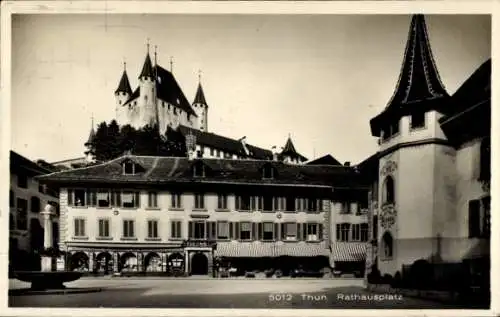 Ak Thun Kt. Bern, Rathausplatz, Schloss, Hotel