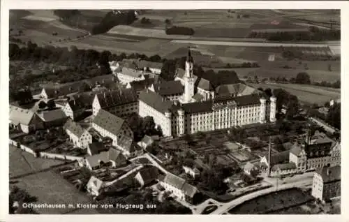 Ak Ochsenhausen in Württemberg, Fliegeraufnahme, Kloster