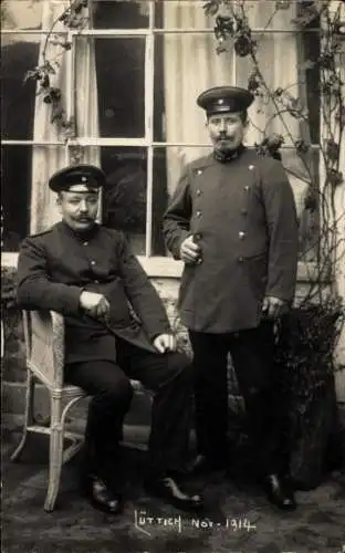 Foto Ak Liège Lüttich Wallonien, Männer in Uniformen, Eisenbahner