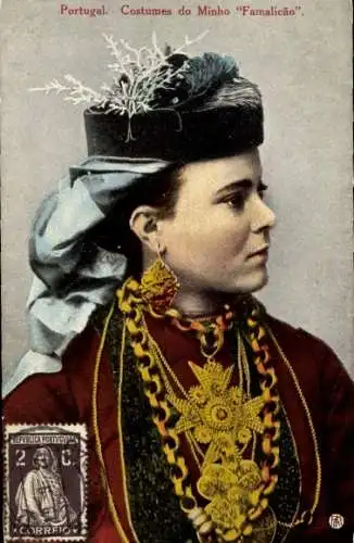 Ak Portugal, Costumes do Minho, Famalicao, Portugiesische Frau in Tracht, Kopfschmuck