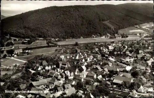 Ak Kemnade Bodenwerder an der Weser, Totalansicht, Luftbild