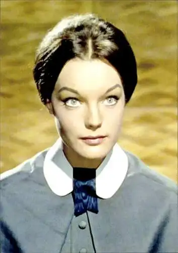 Ak Schauspielerin Romy Schneider, Filmszene, Portrait