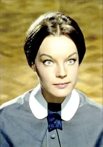 Ak Schauspielerin Romy Schneider, Filmszene, Portrait