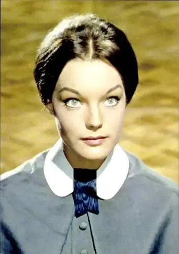 Ak Schauspielerin Romy Schneider, Filmszene, Portrait