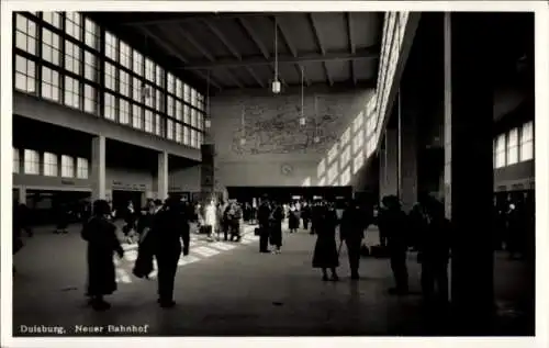 Ak Duisburg im Ruhrgebiet, Neuer Bahnhof, Bahnhofshalle