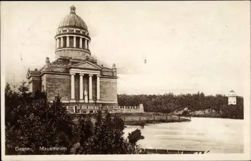 Ak Dessau in Sachsen Anhalt, Mausoleum