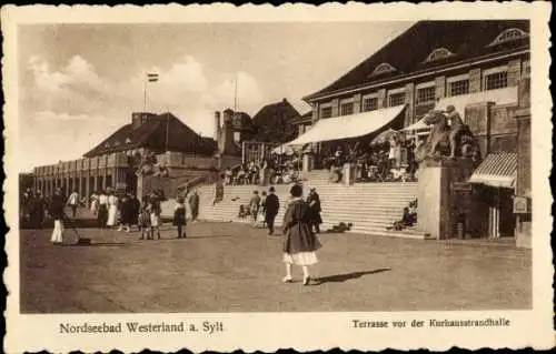 Ak Westerland auf Sylt, Terrasse vor der Kurhausstrandhalle