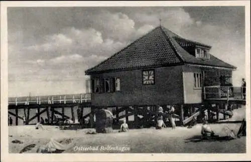 Ak Ostseebad Boltenhagen, Haus auf der Seebrücke