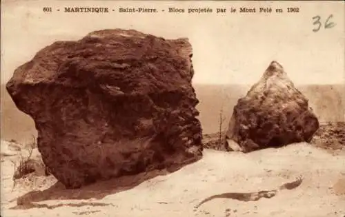 Ak Saint-Pierre Martinique, 1902 von Mont Pele geplante Blöcke