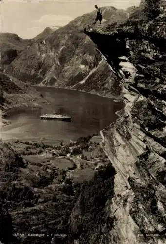 Ak Geiranger Norwegen, Flydalsjuvet, Schiff