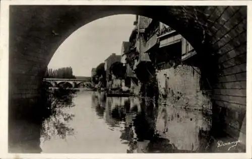 Ak Argenton sur Creuse Indre, Durchblick auf die Häuser an der Creuse